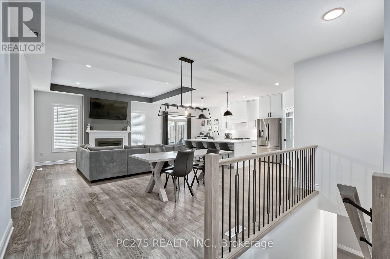 #10 2022 UPPERPOINT BOULEVARD - 7
