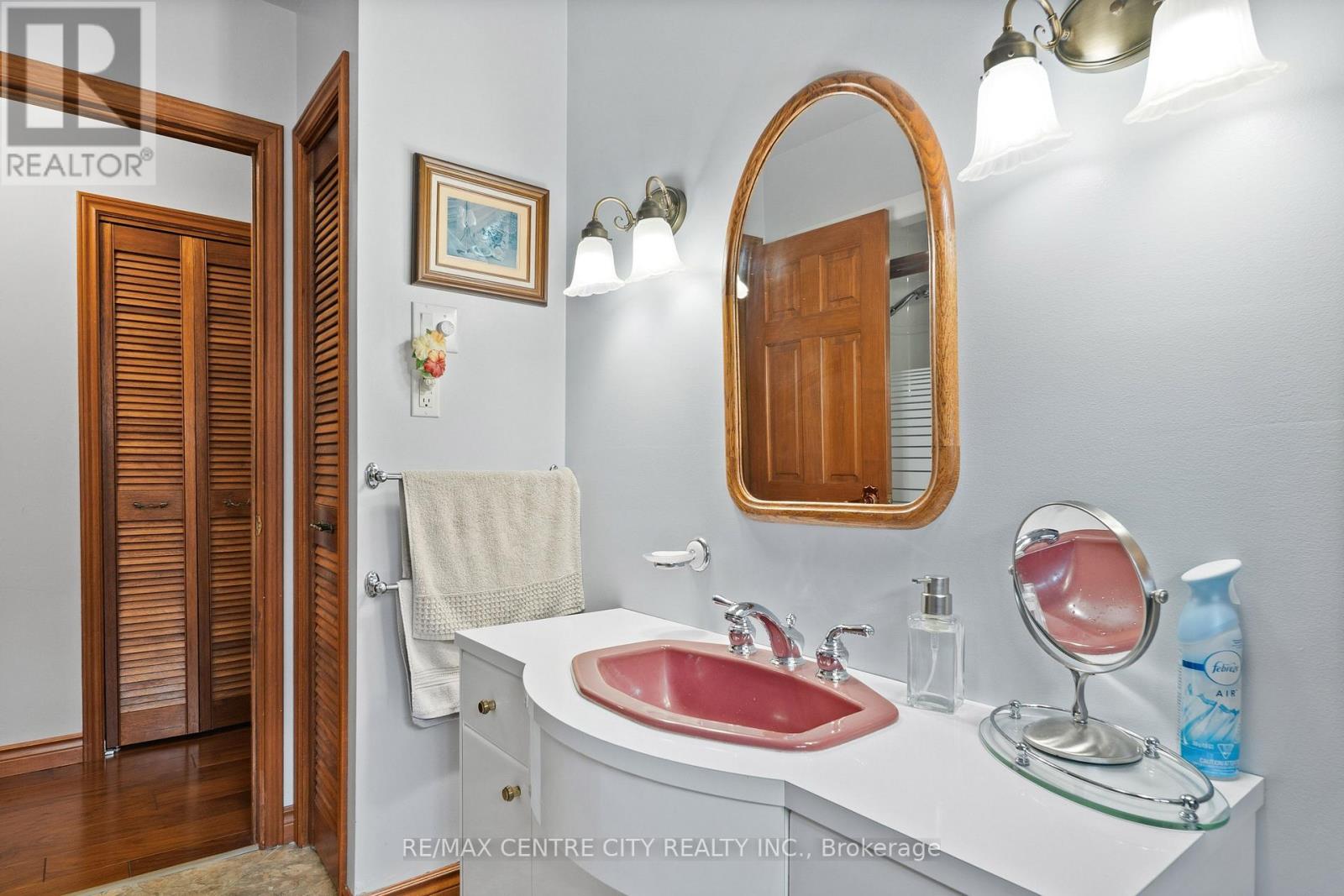 8114 SANDYTOWN ROAD - 19