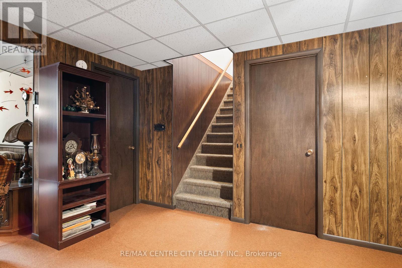 8114 SANDYTOWN ROAD - 25