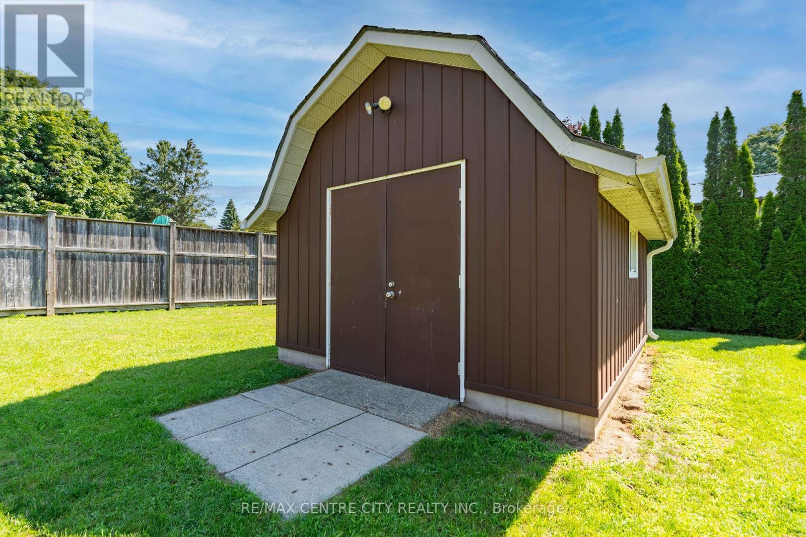 8114 SANDYTOWN ROAD - 43