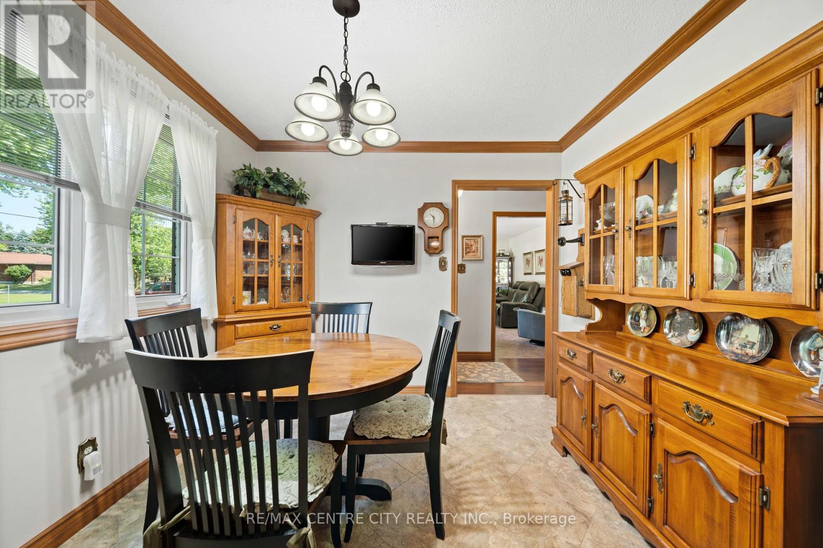 8114 SANDYTOWN ROAD - 7