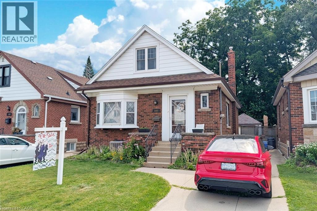 143 HUXLEY Avenue S - 1