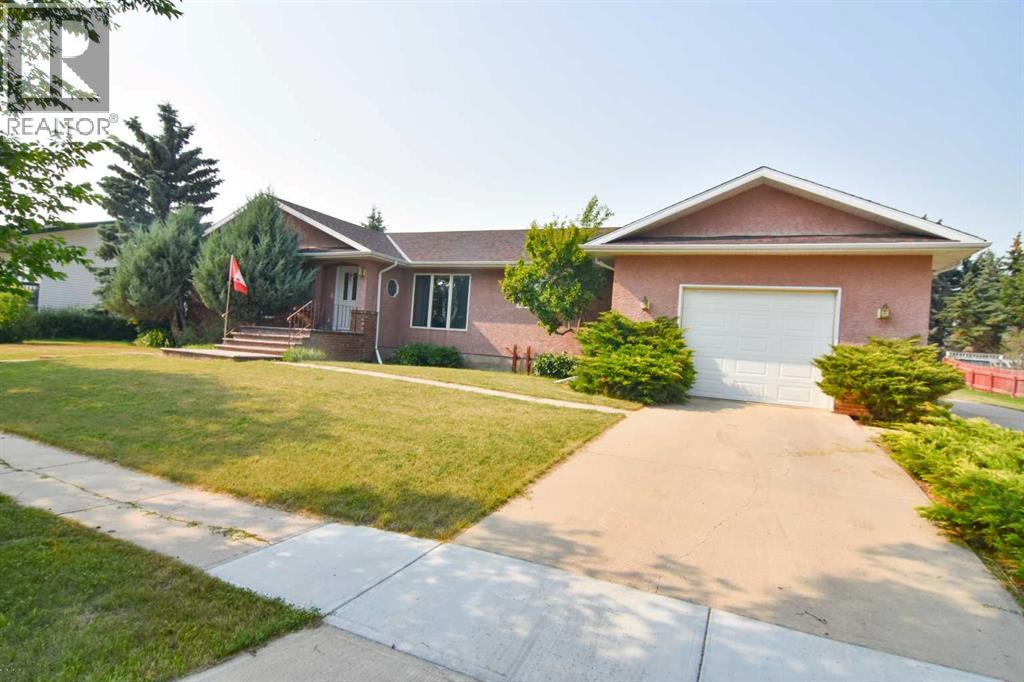 250 2 Avenue W - 2