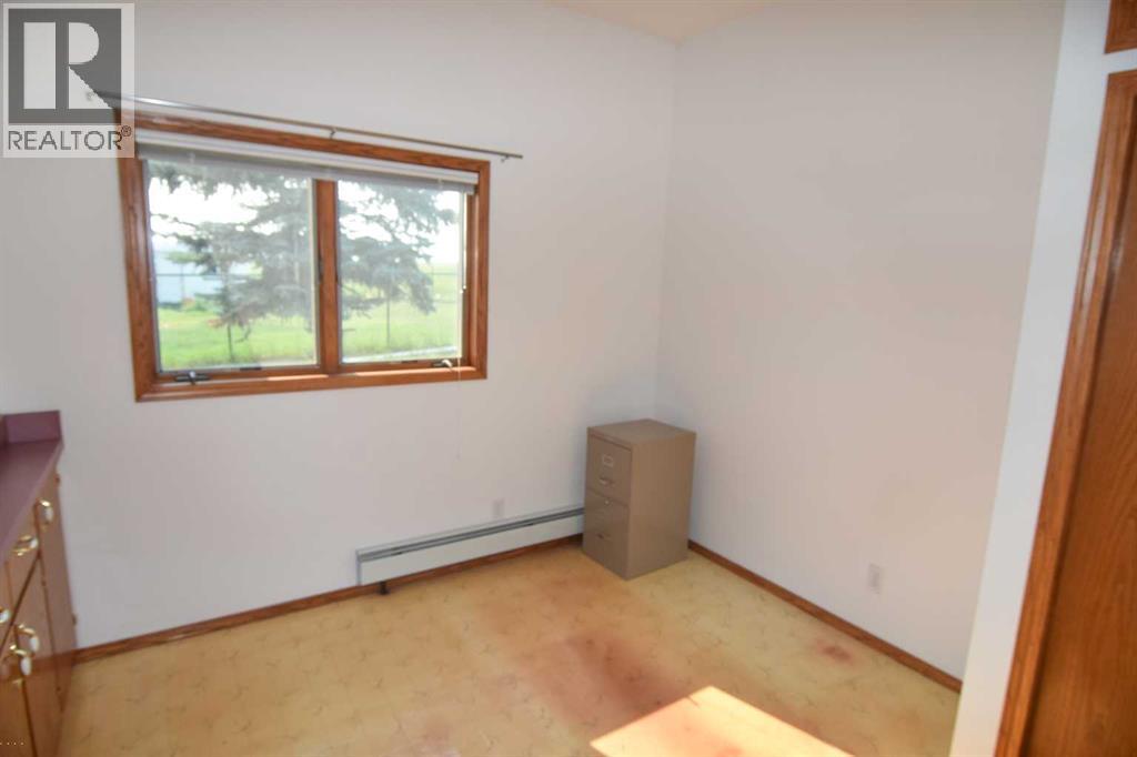 250 2 Avenue W - 36