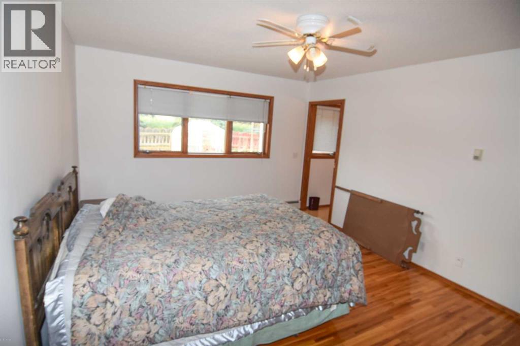 250 2 Avenue W - 30