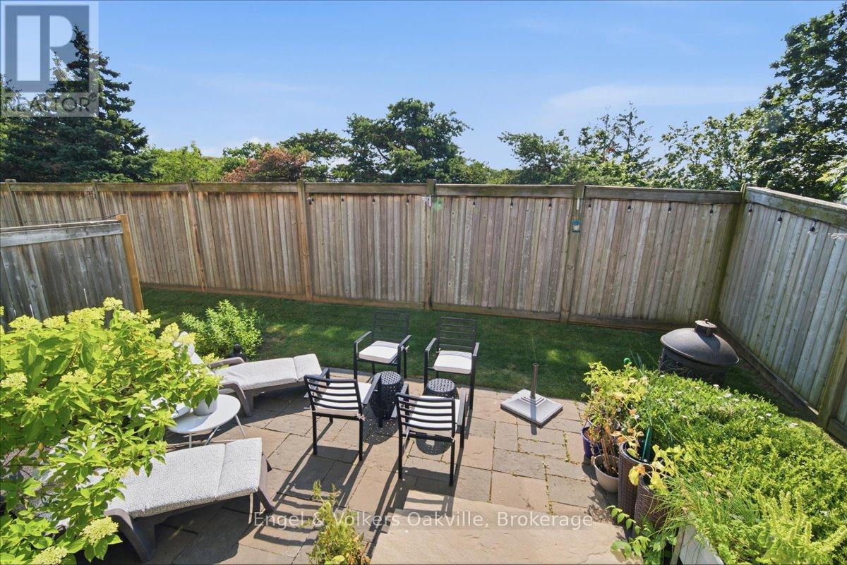 #29 31 SUNVALE PLACE - 34