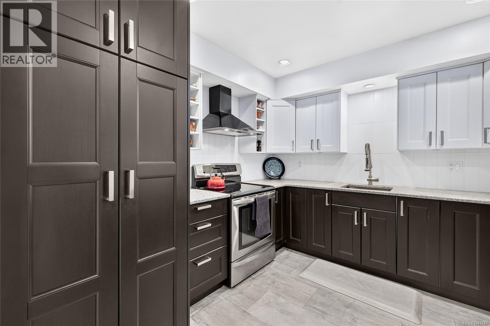#105 119 Ladysmith St - 12