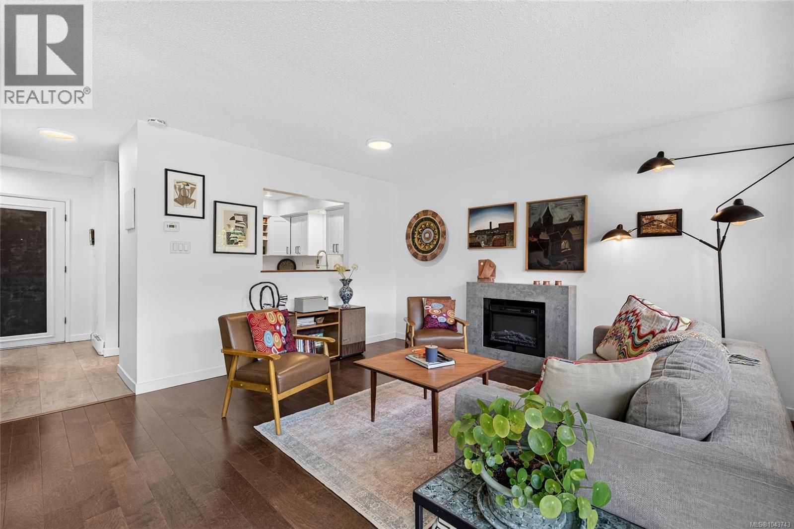 #105 119 Ladysmith St - Image 3