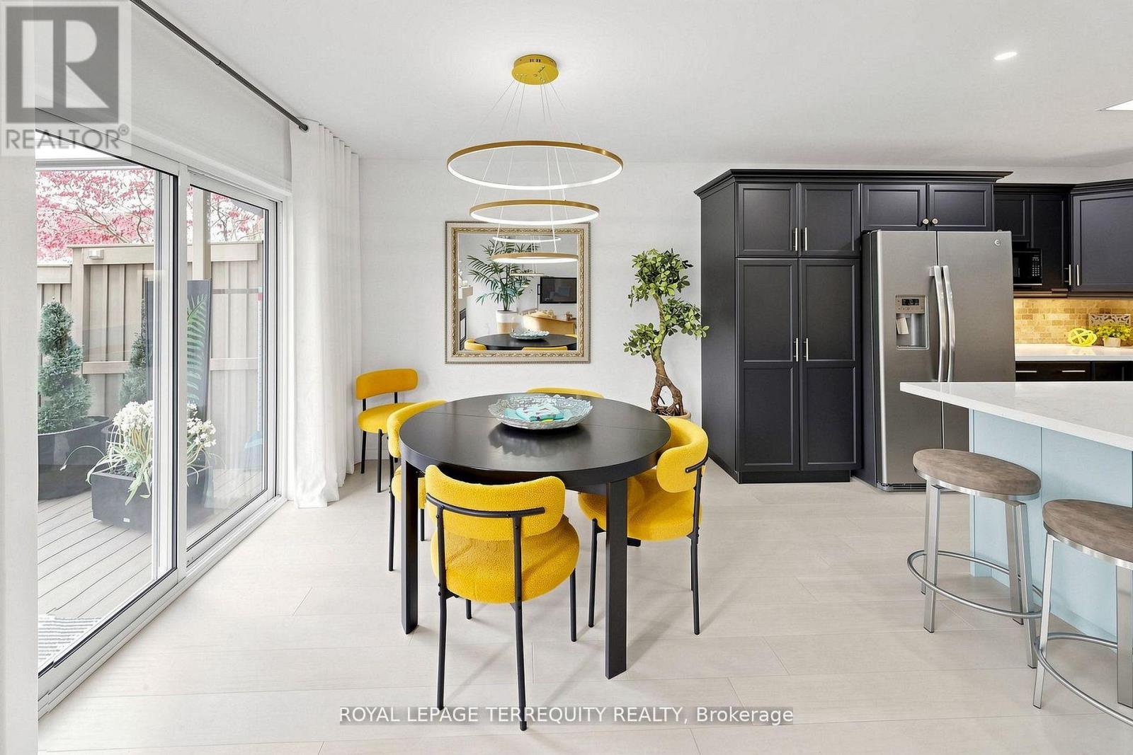 29 ROSE GLEN CRESCENT - 19