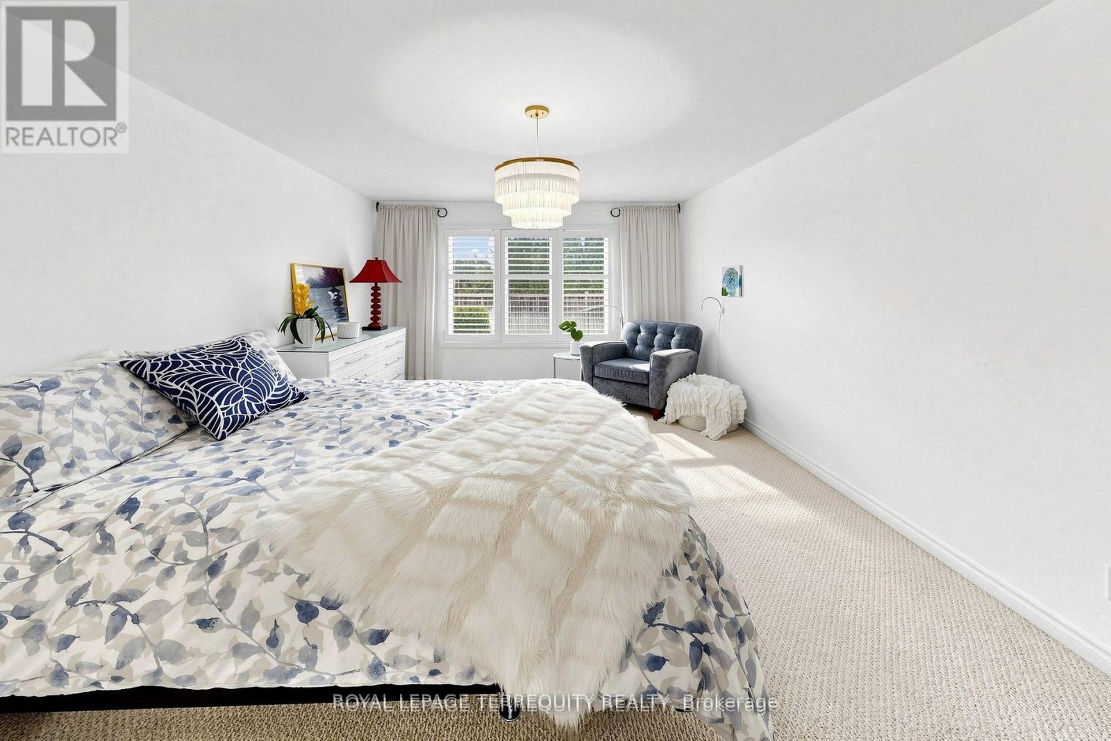 29 ROSE GLEN CRESCENT - 21