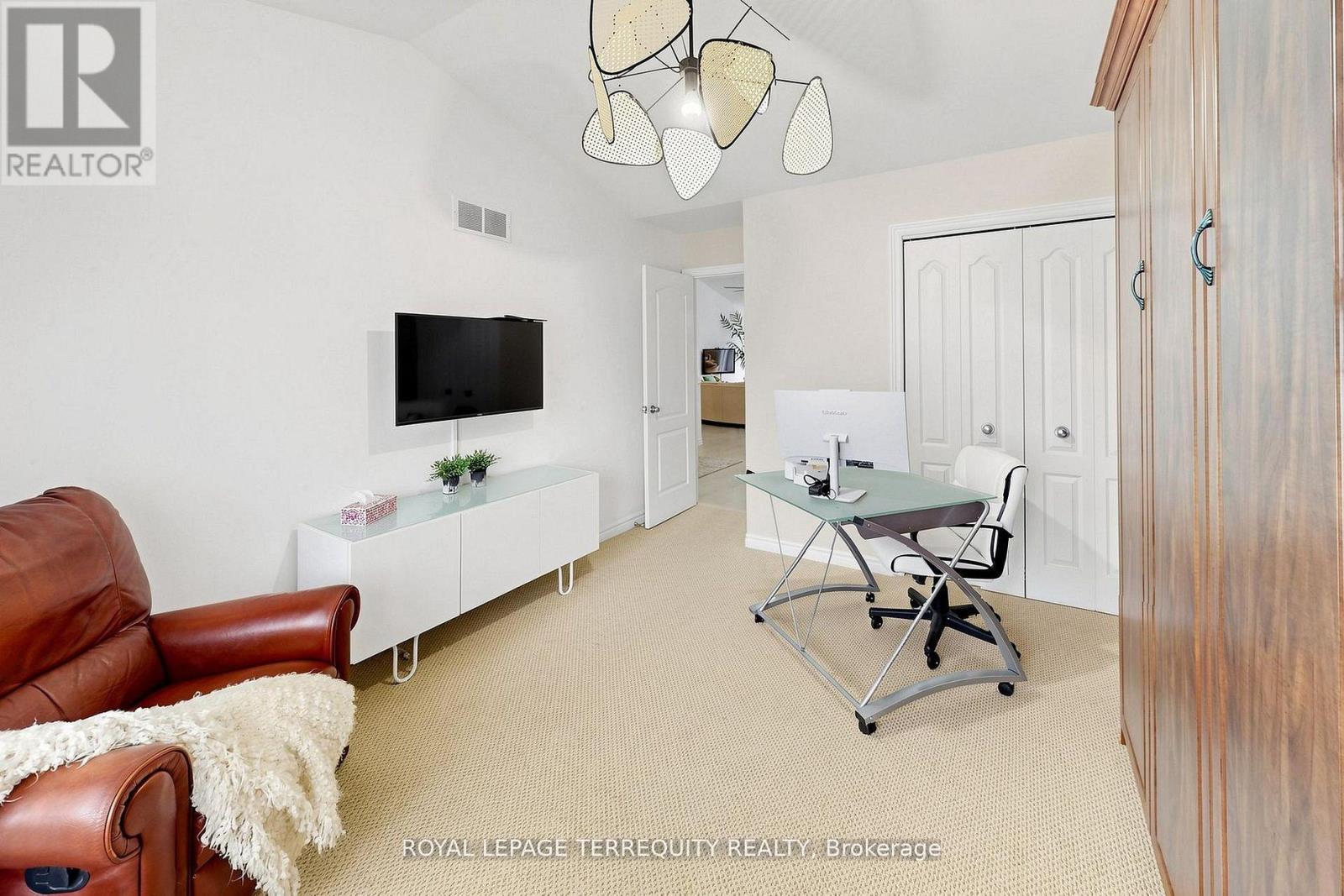 29 ROSE GLEN CRESCENT - 30
