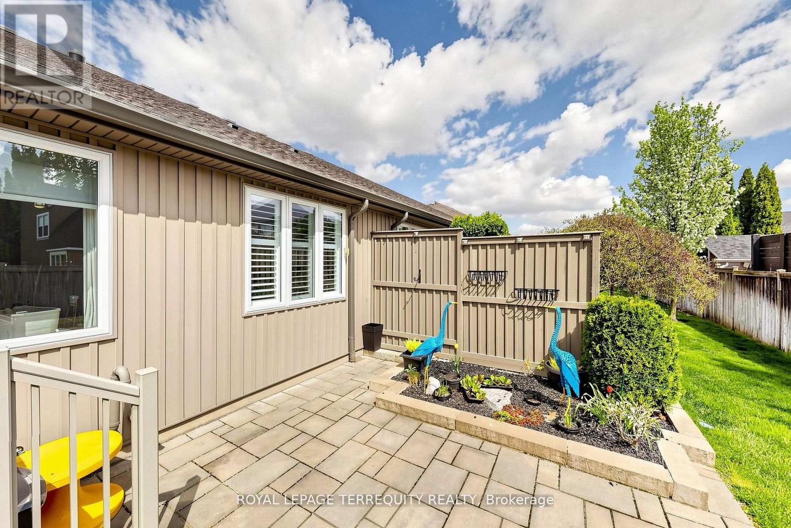 29 ROSE GLEN CRESCENT - 43
