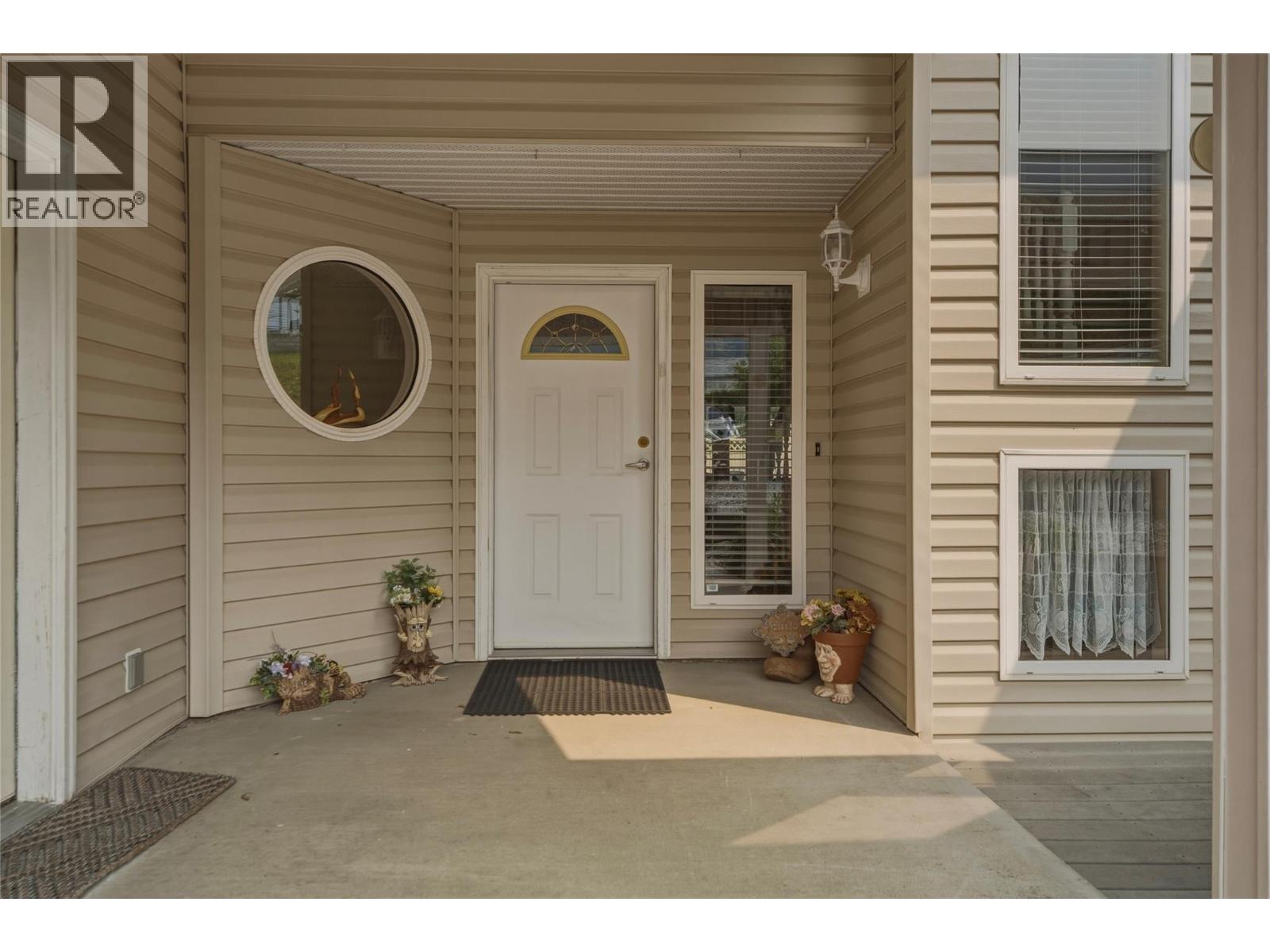 19 Preston Crescent - 2
