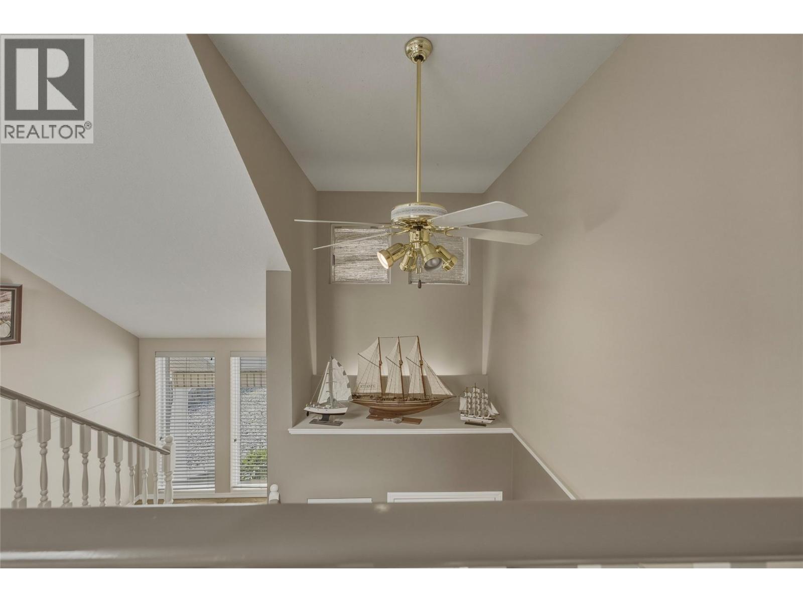 19 Preston Crescent - 24