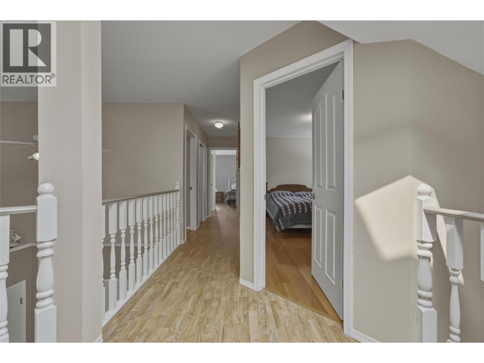 19 Preston Crescent - 27