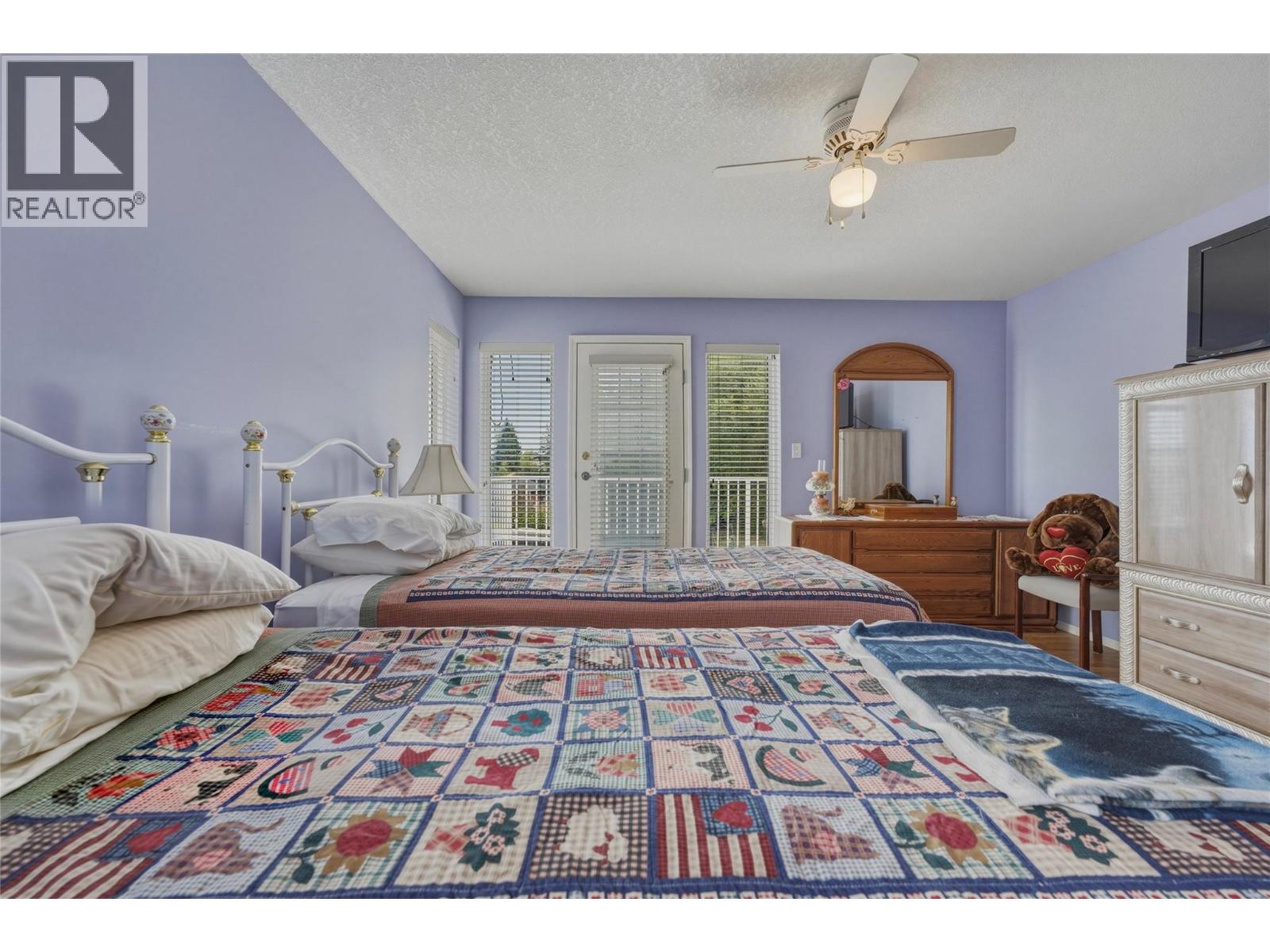 19 Preston Crescent - 34