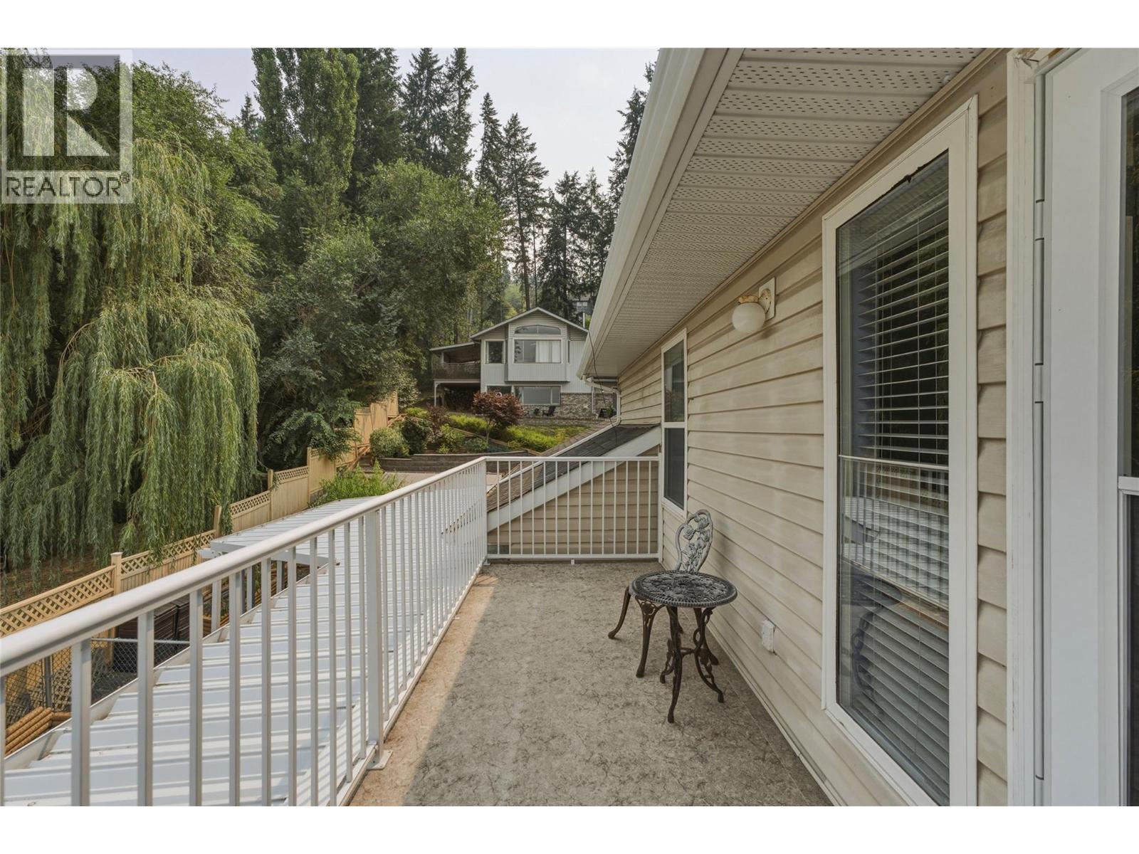 19 Preston Crescent - 37