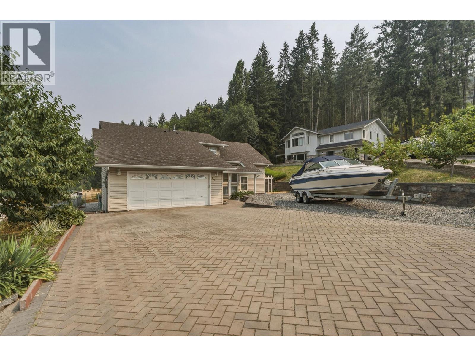 19 Preston Crescent - 53