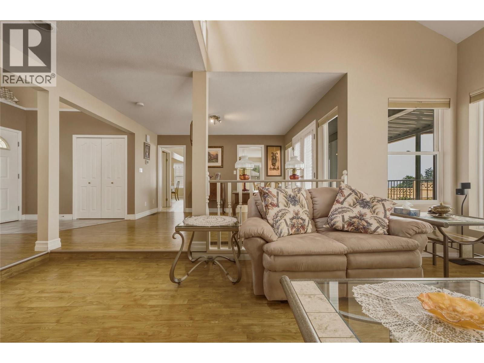 19 Preston Crescent - 8