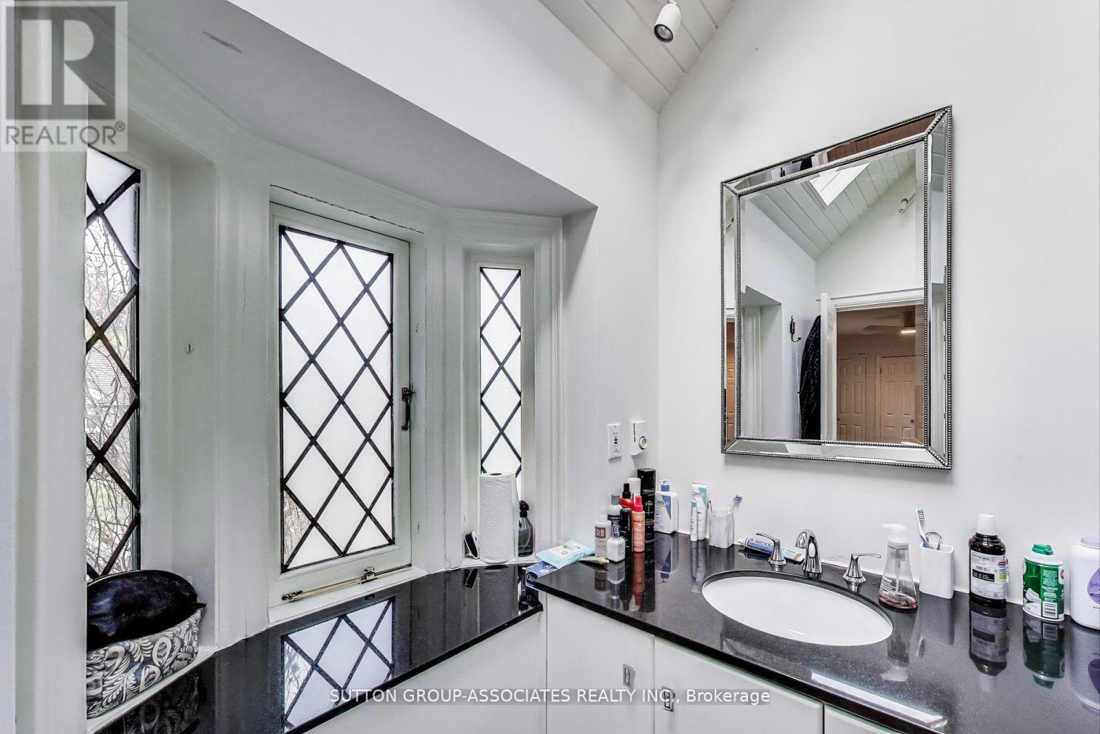 202 FOREST HILL ROAD - 24