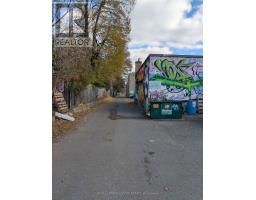 804 Eglinton Avenue E, Toronto, ON M4G2L1 Photo 10