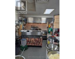 804 Eglinton Avenue E, Toronto, ON M4G2L1 Photo 6