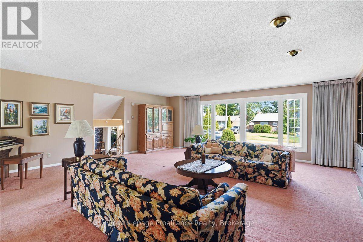50 MELROSE CRESCENT - Image 10