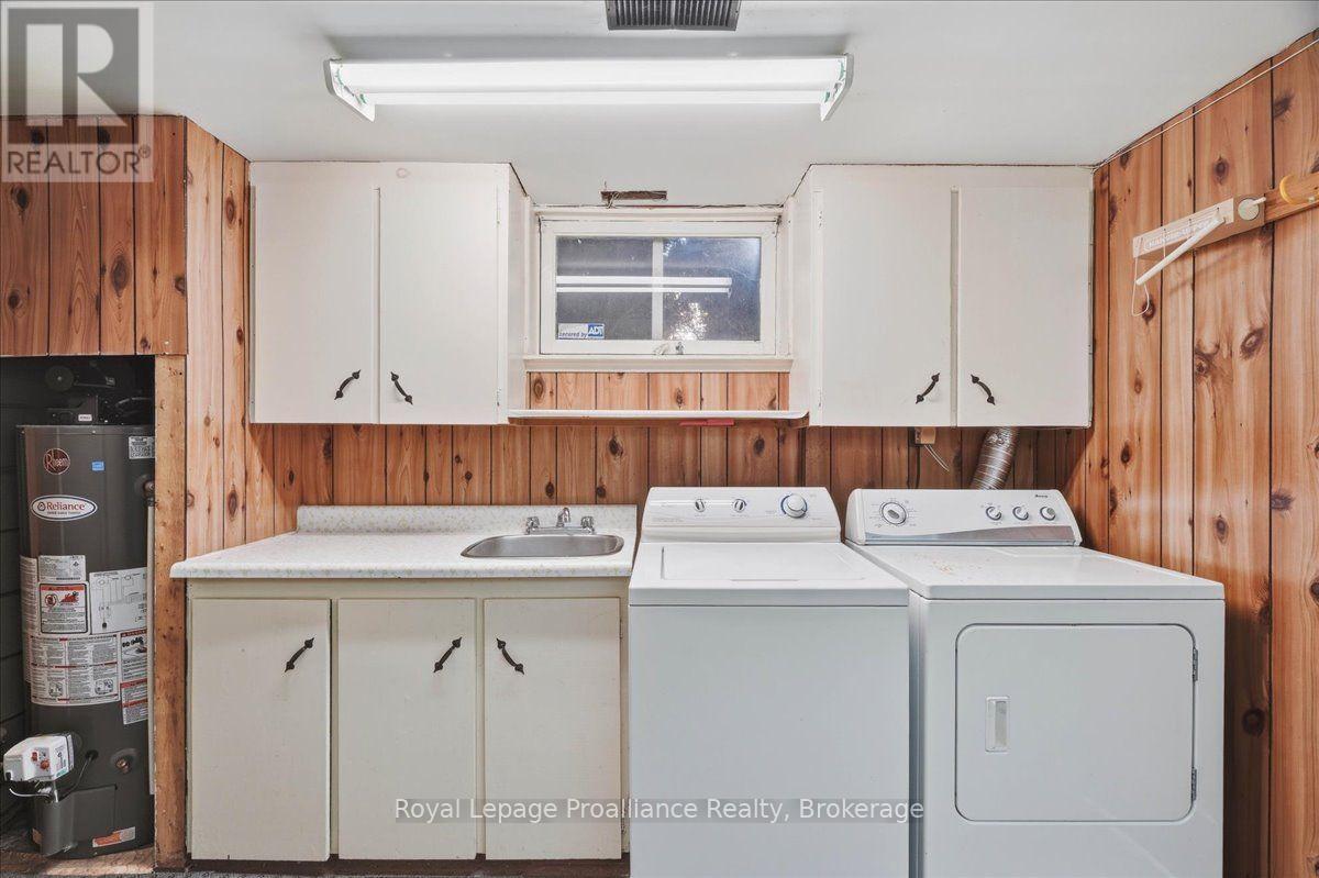 50 MELROSE CRESCENT - Image 32