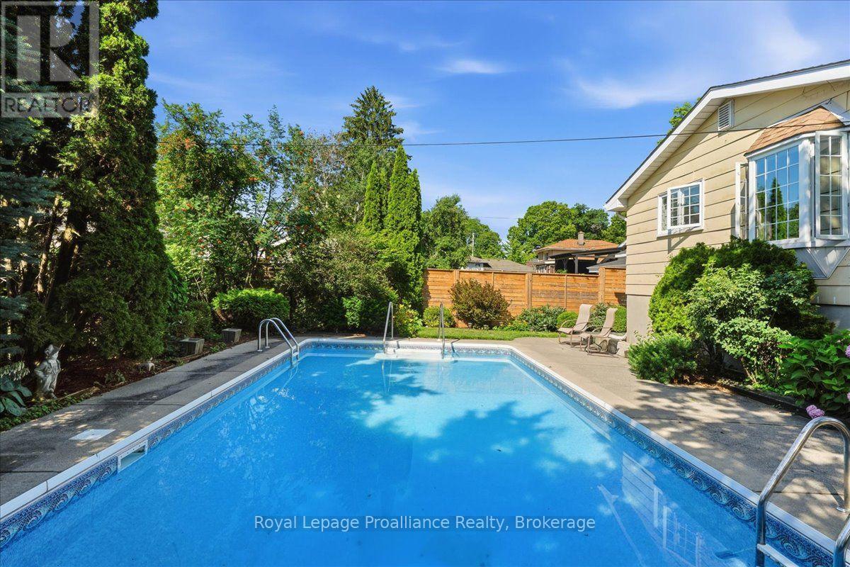 50 MELROSE CRESCENT - Image 40