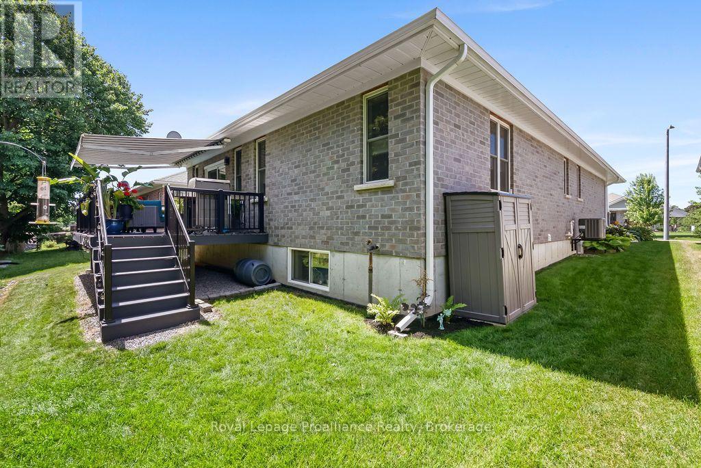 8 BERWICK STREET - Image 35