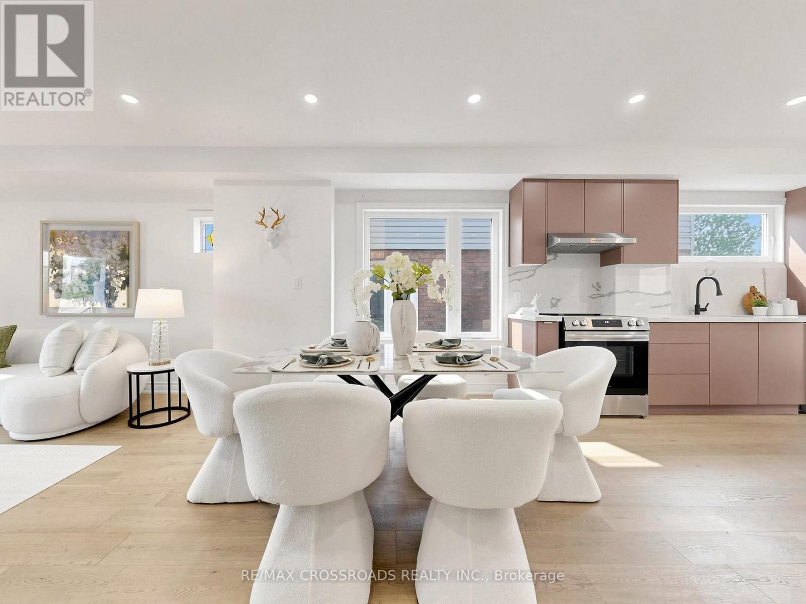 548 GLEBEHOLME BOULEVARD - Image 12