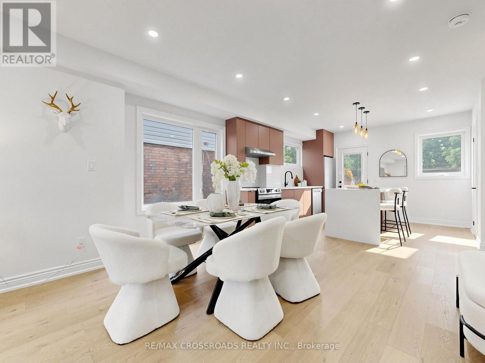 548 GLEBEHOLME BOULEVARD - Image 13