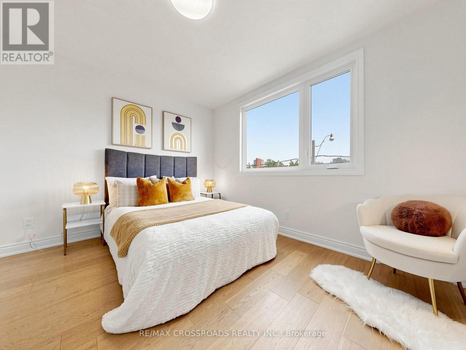 548 GLEBEHOLME BOULEVARD - Image 22