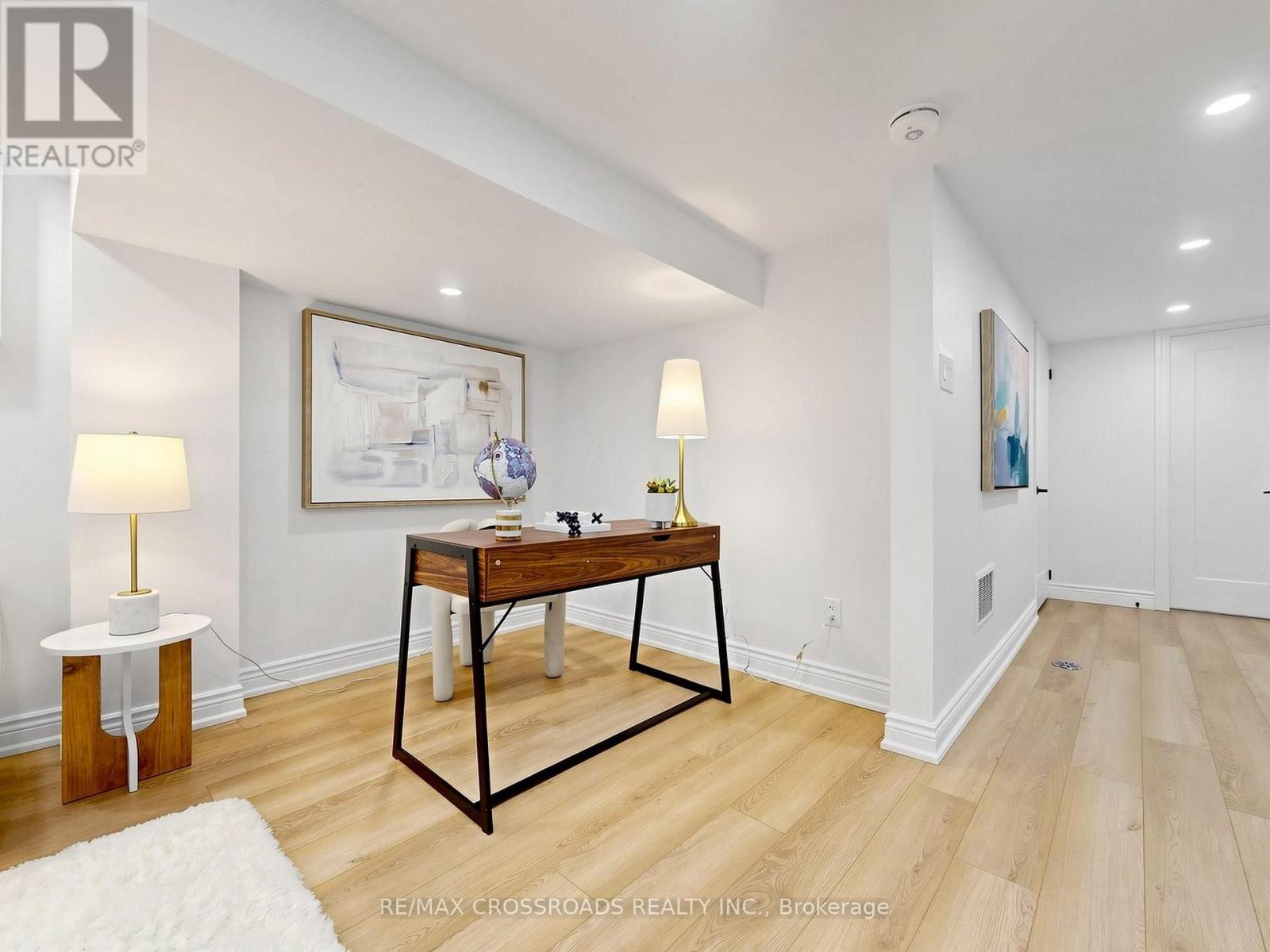 548 GLEBEHOLME BOULEVARD - Image 40