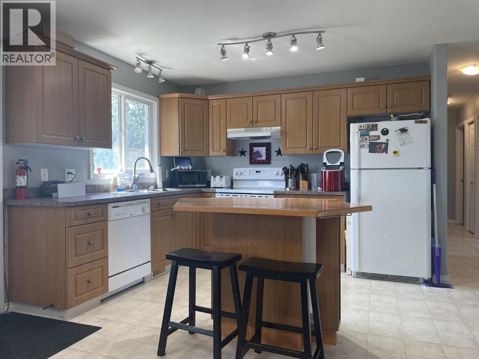 4423 HERITAGE CRESCENT - 10