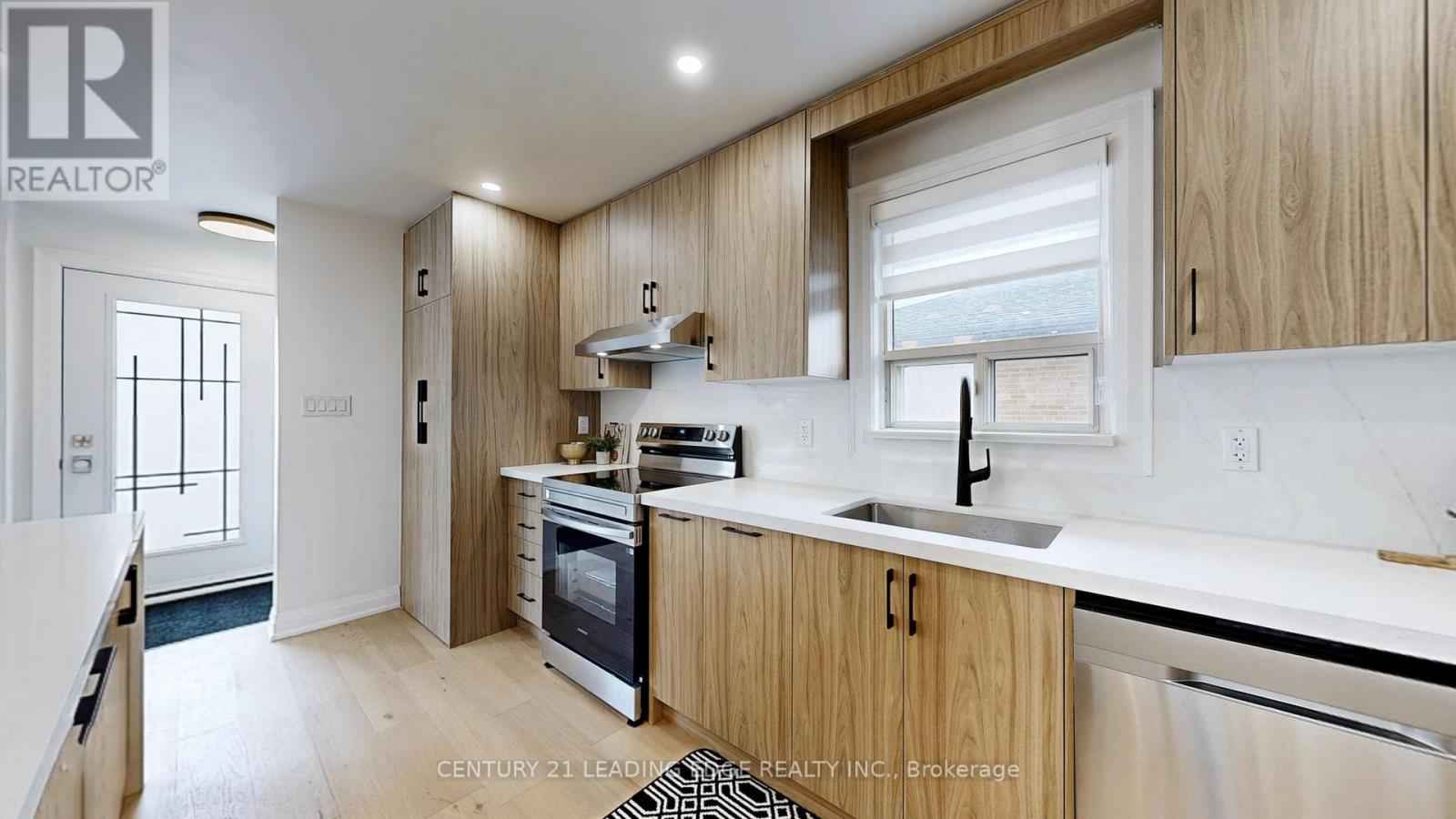 70 WEXFORD BOULEVARD - Image 19