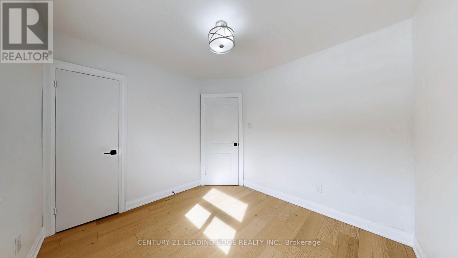 70 WEXFORD BOULEVARD - Image 26