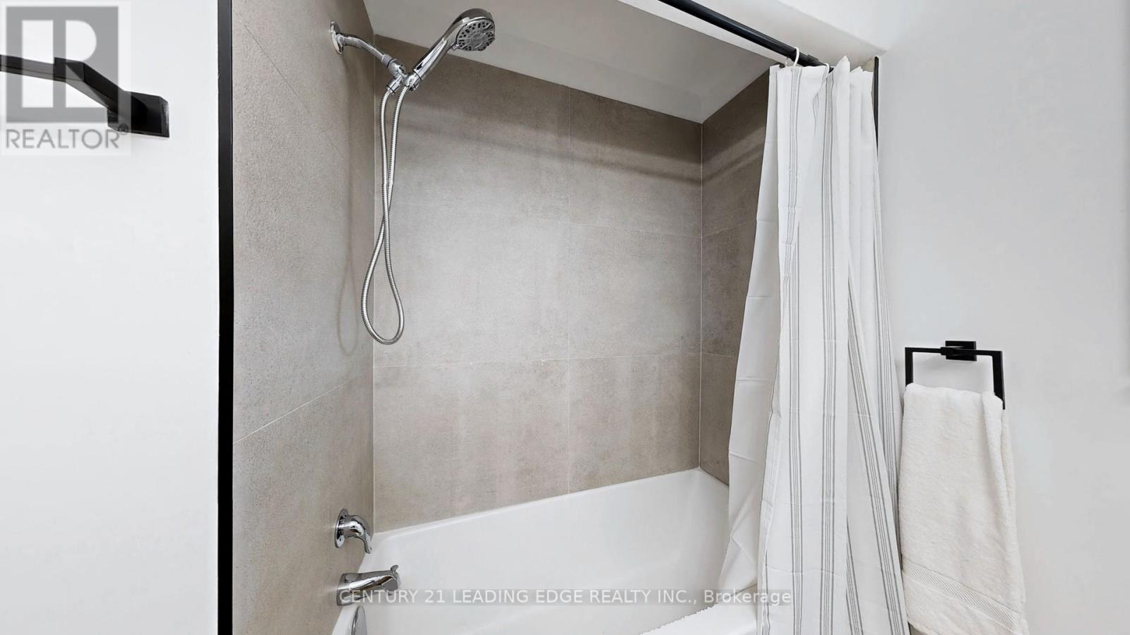 70 WEXFORD BOULEVARD - 31