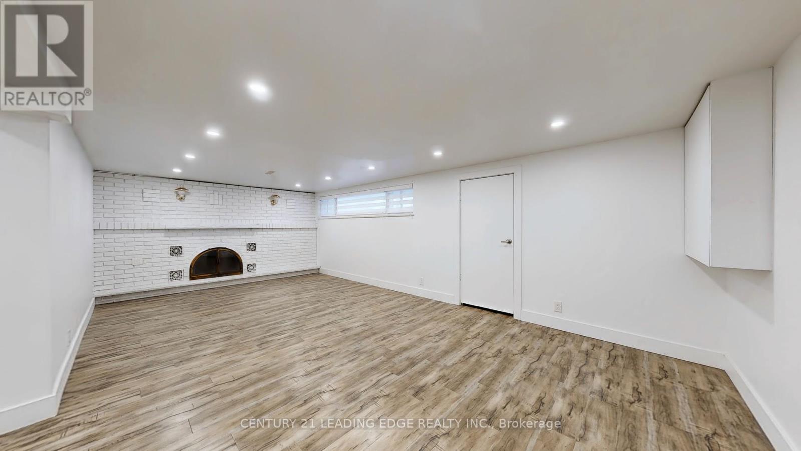 70 WEXFORD BOULEVARD - 33