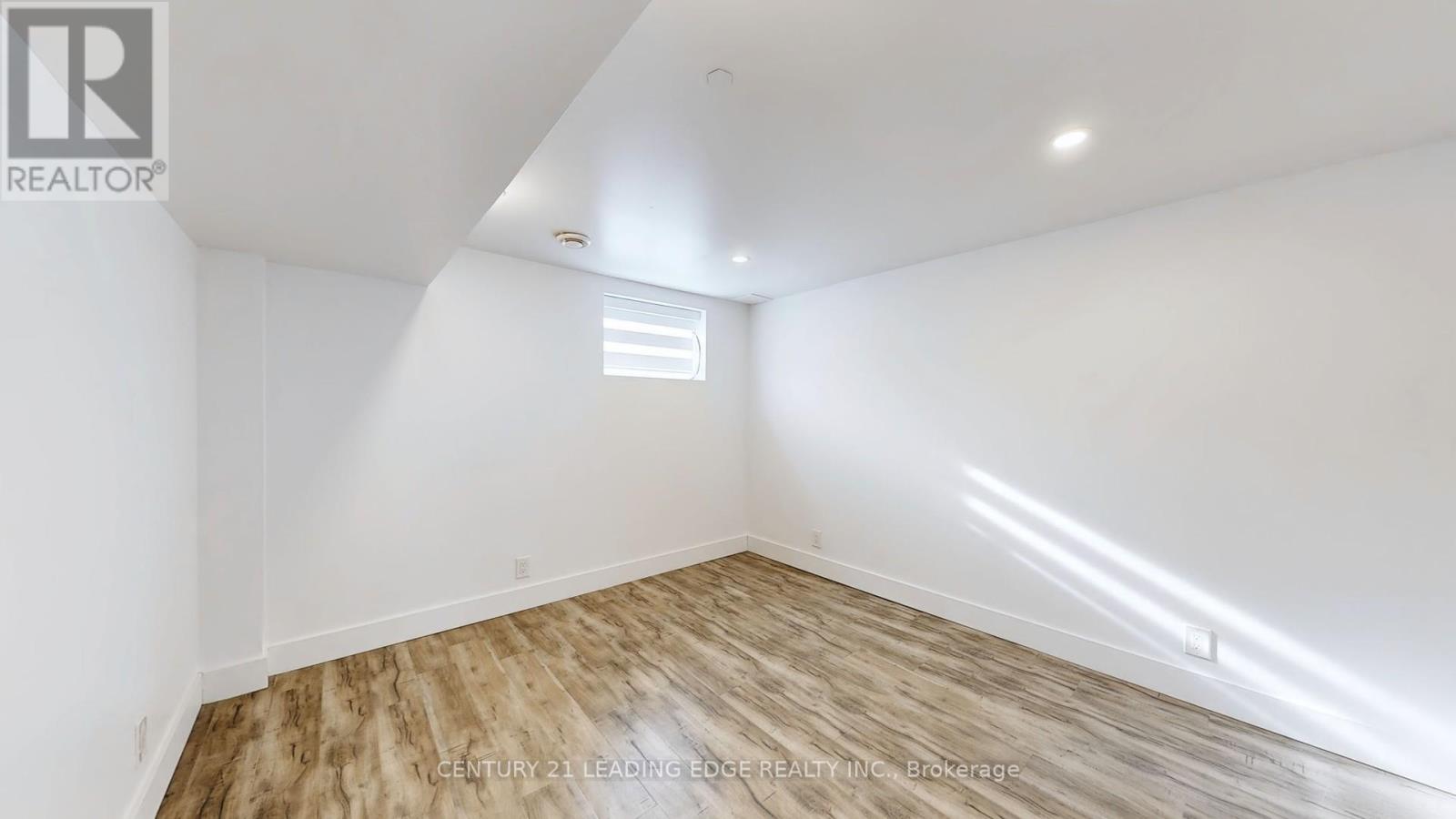 70 WEXFORD BOULEVARD - 41