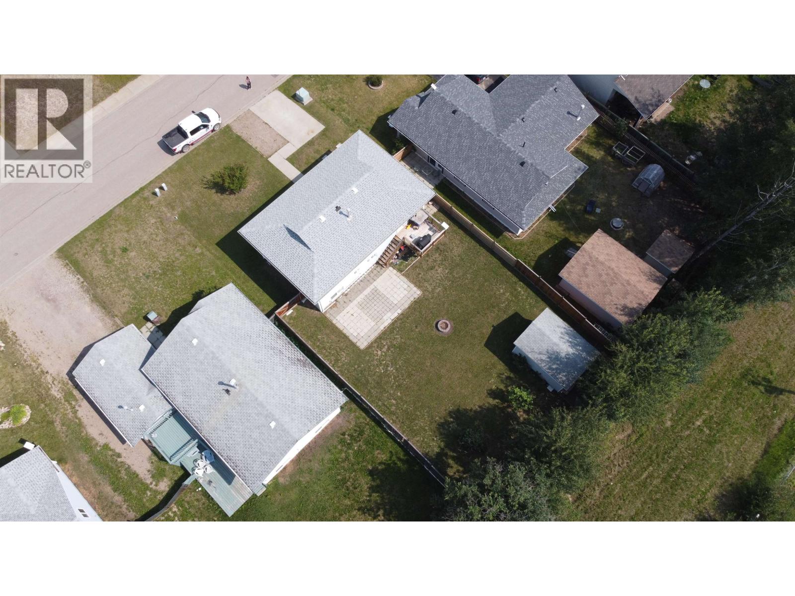4423 HERITAGE CRESCENT, Fort Nelson — photo 3