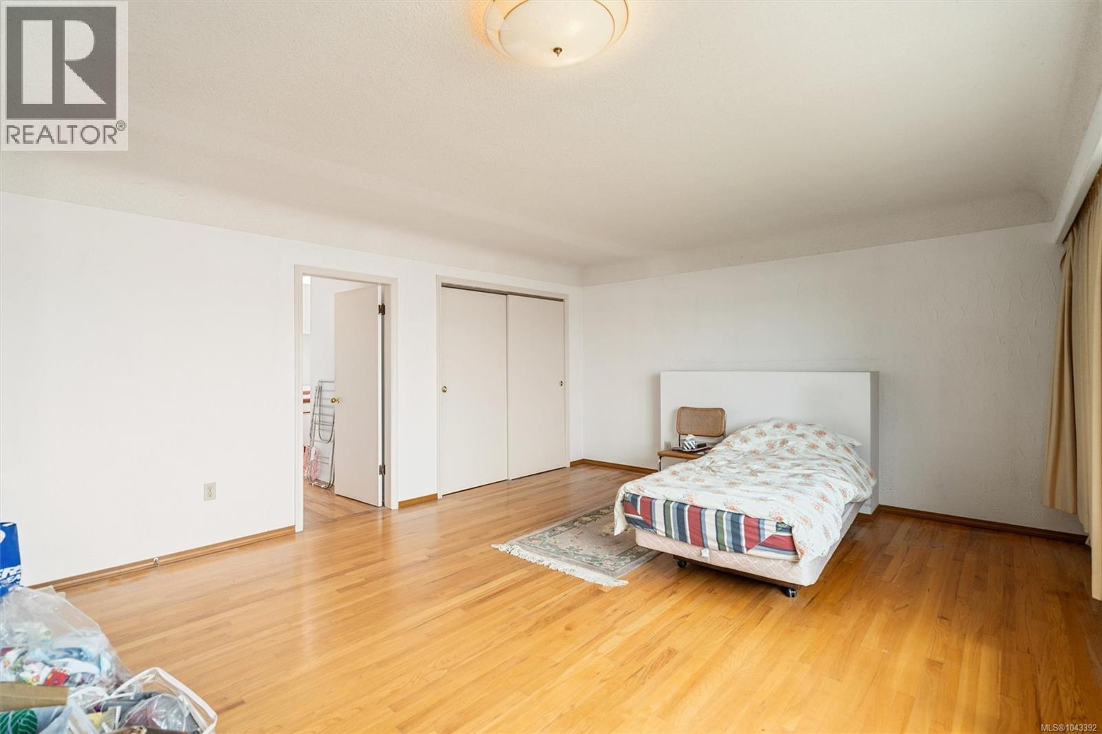 2168 Esplanade - 27