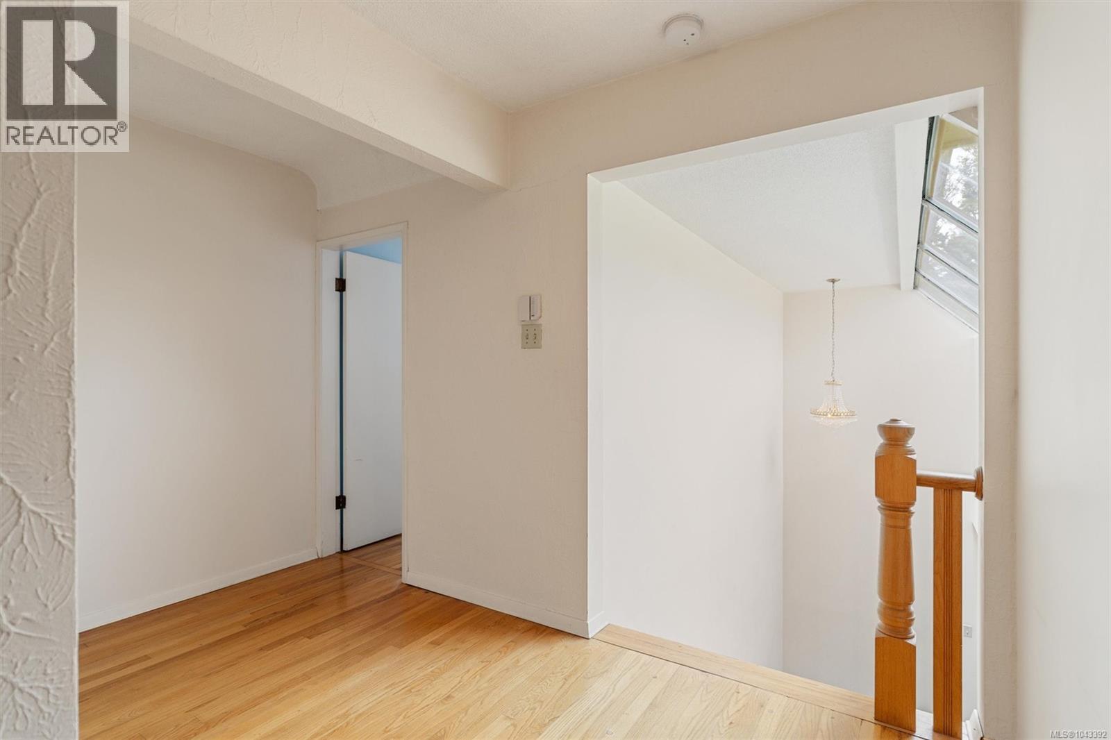 2168 Esplanade - 36