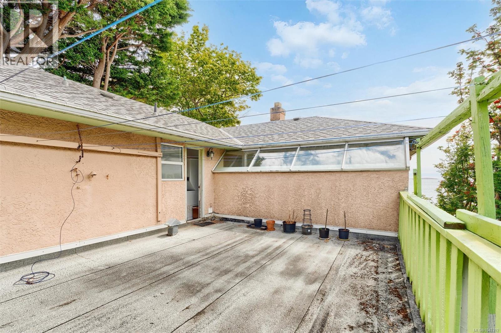 2168 Esplanade - 47