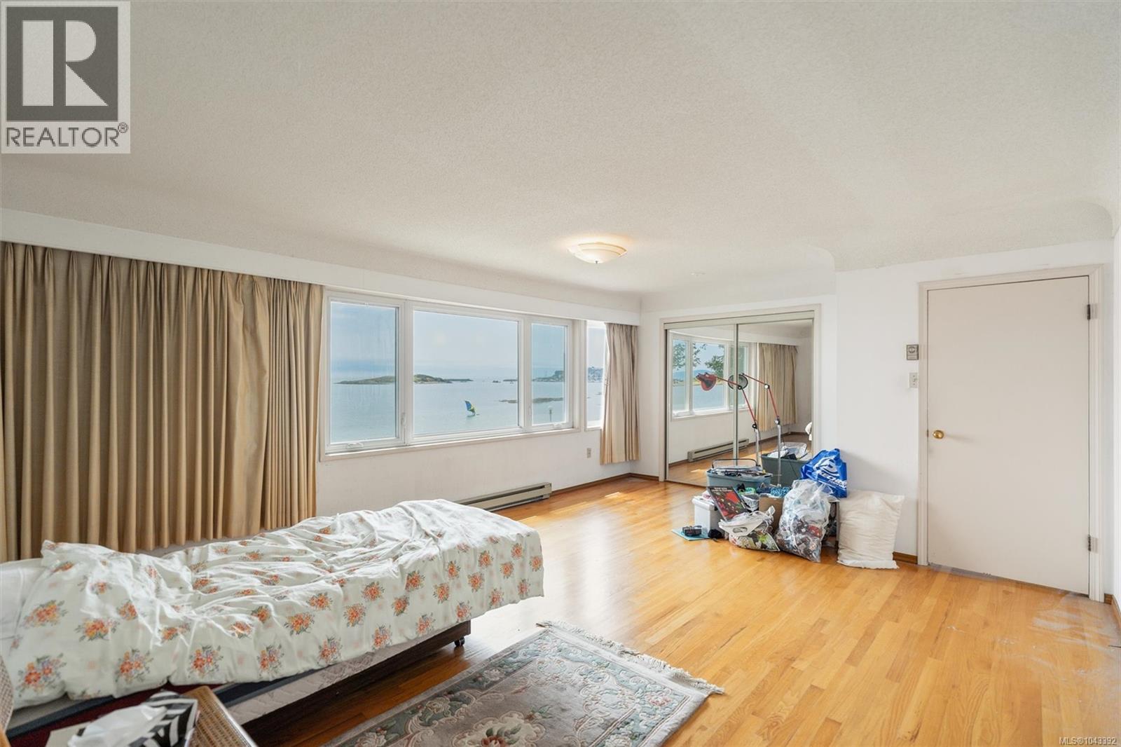 2168 Esplanade - 25