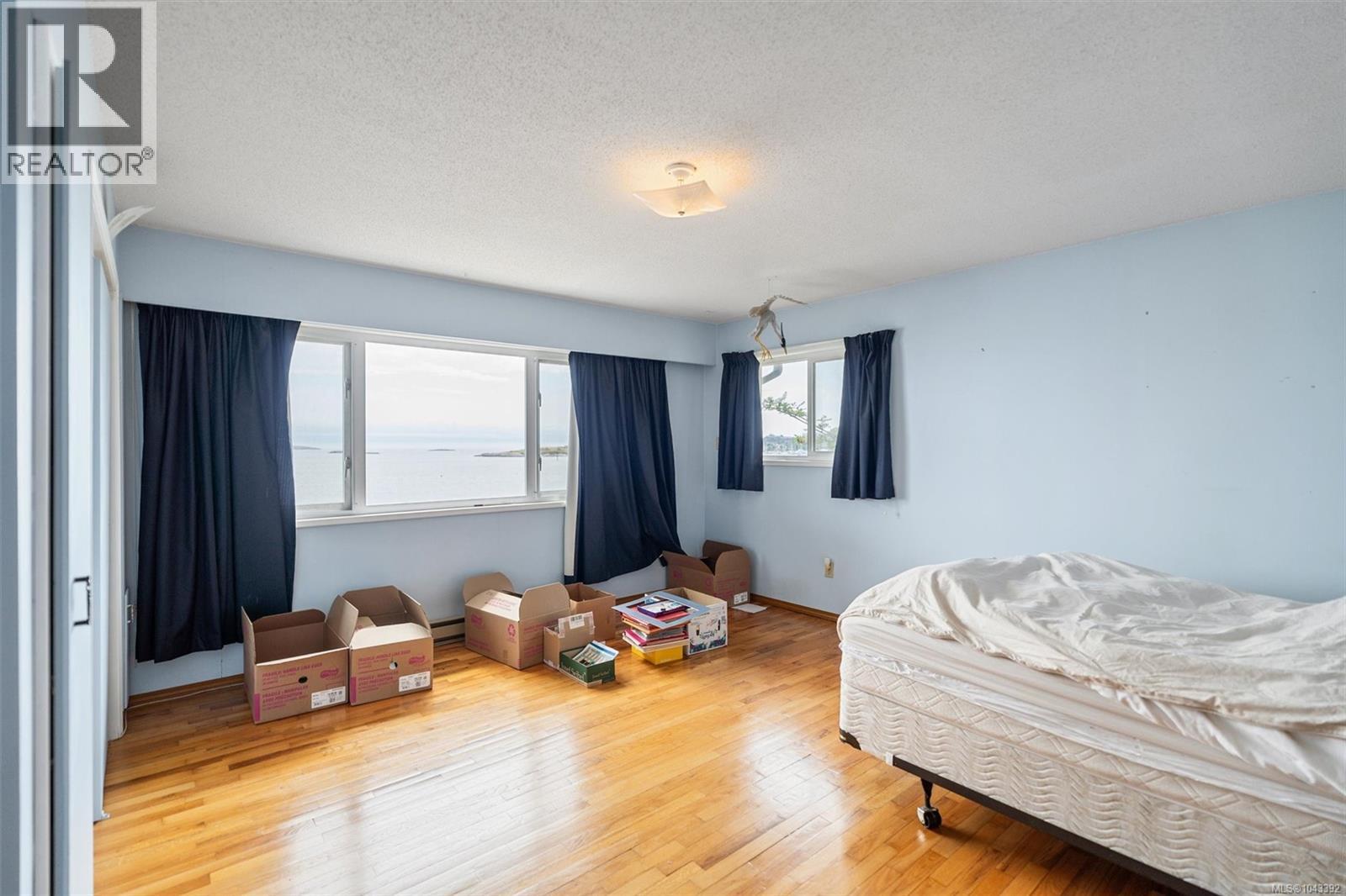 2168 Esplanade - 30