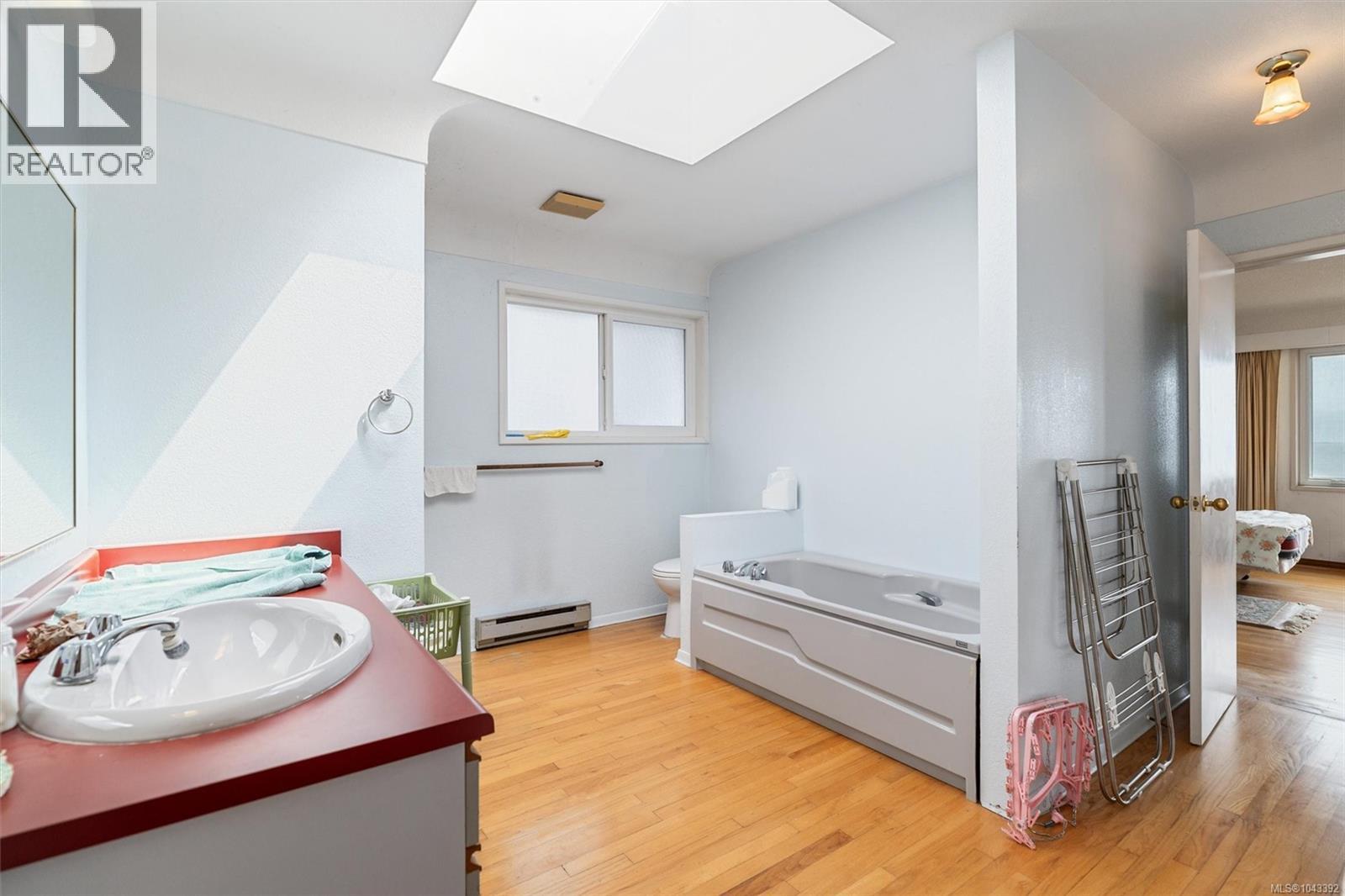 2168 Esplanade - 28