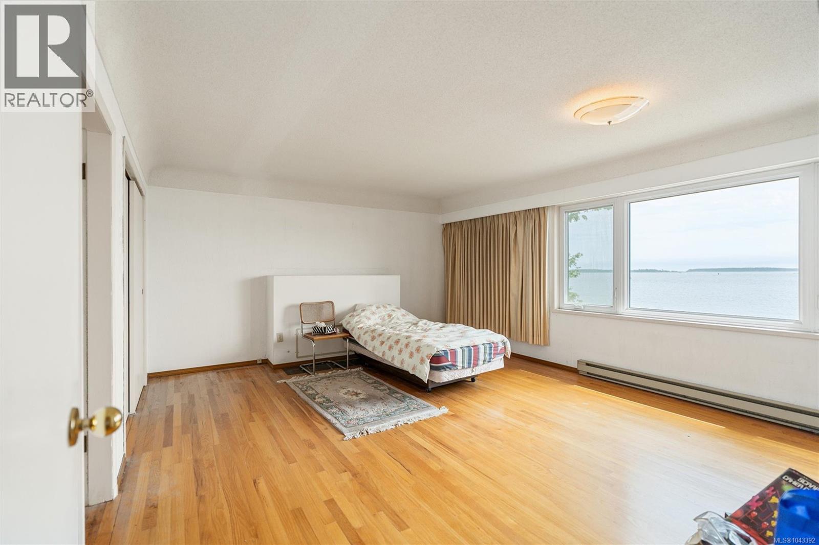 2168 Esplanade - 26