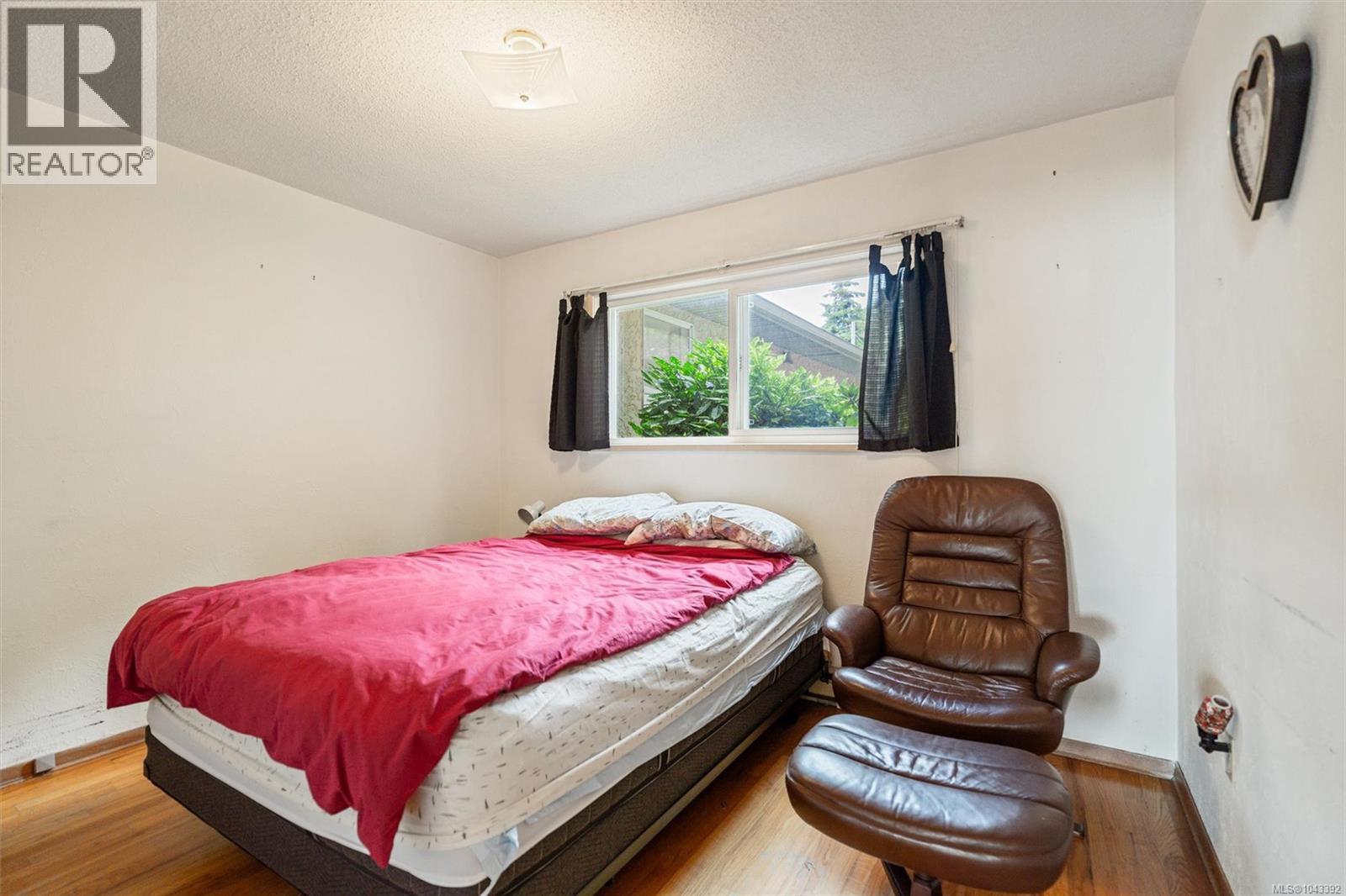 2168 Esplanade - 39