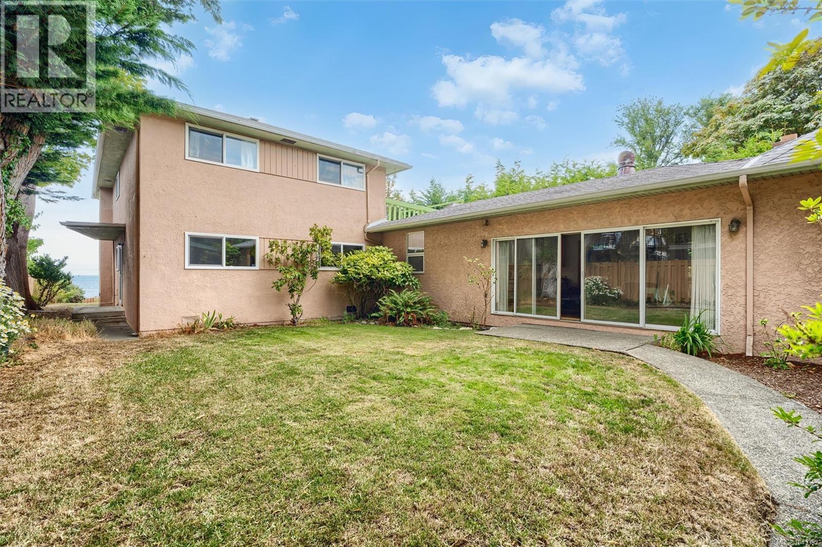 2168 Esplanade - 53